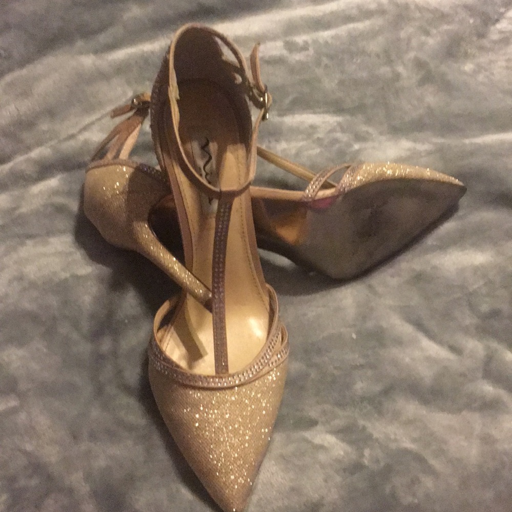 NINA New York gold sparkle heels